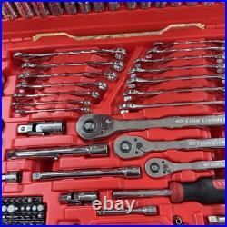 189 PIECE Craftsman SAE/Metric Steel Chrome Mechanics Tool Set with Case Mint 189 PIECE Craftsman SAE/Metric Steel Chrome Mechanics Tool Set with Case Mint