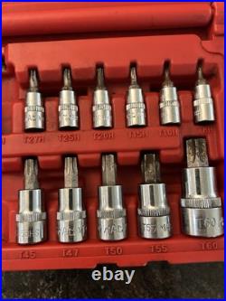 23-pc Torx & Tamperproof Torx Driver Set SMXT25B INCOMPLETE 23-pc Torx & Tamperproof Torx Driver Set SMXT25B INCOMPLETE
