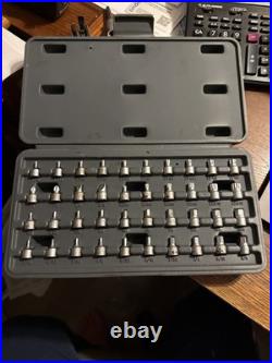 40 pc 1/4 Drive Stubby Bit Socket Set (Blue-Point) Used