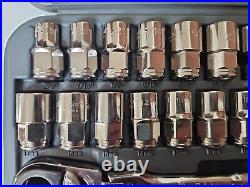 BLUE POINT BLPPTSS3822 22-Piece 3/8 Drive Pass-Thru Complete Socket Set BLUE POINT BLPPTSS3822 22-Piece 3/8 Drive Pass-Thru Complete Socket Set