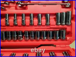 CRAFTSMAN Gunmetal Chrome Mechanics Tool Set (121 pc) CMMT12033 SAE / METRIC