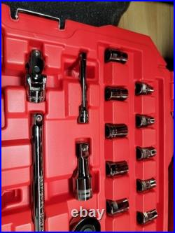 CRAFTSMAN Gunmetal Chrome Mechanics Tool Set (121 pc) CMMT12033 SAE / METRIC