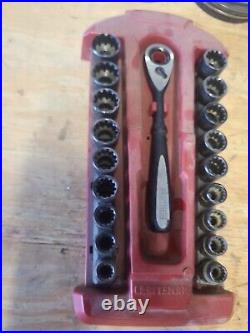 Craftsman 19 Pc. Spline SAE & Metric Socket Set with Ratchet 31415