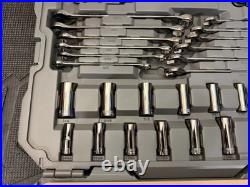 Craftsman Overdrive 154PC SAE/Metric Mechanics Tool Set WithHard Case CMMT99154