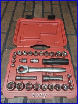 Craftsman Tools Max Axess 30 Piece SAE & Metric Pass Through Socket Set MPN 3282