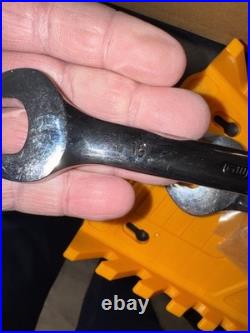 GEARWRENCH 30 Piece 12 Point Ratcheting Combination SAE/Metric (New)