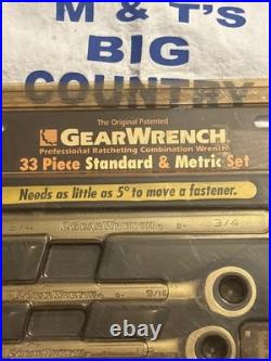 Gearwrench 32 pc Standard & Metric Set, includes bits & holder
