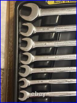 Gearwrench 32 pc Standard & Metric Set, includes bits & holder