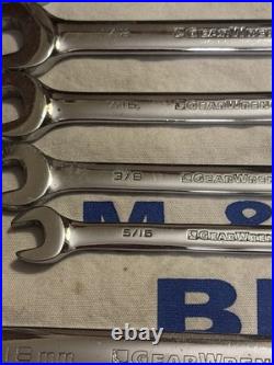 Gearwrench 32 pc Standard & Metric Set, includes bits & holder Gearwrench 32 pc Standard & Metric Set, includes bits & holder