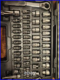 Gearwrench 46pc 1/4 + 3/8 Drive 6pt Pass-Thru Socket Set New Old Stock