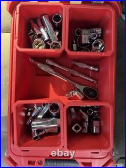 Milwaukee 48-22-9008 3/8 Drive 56pc Ratchet & Socket Set SAE & Metric