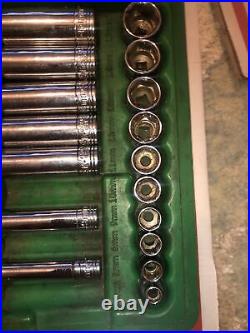 S K Tools 91844 41 Piece 1/4 Drive SAE/Metric Standard/Deep Socket Set USA Case S K Tools 91844 41 Piece 1/4 Drive SAE/Metric Standard/Deep Socket Set USA Case
