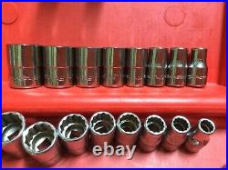 Snap On 23 Piece 1/4 SAE and Metric Socket Ratchet Set In Case