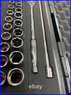 Snap-On 51 PIECE 3/8 DRIVE 6 POINT METRIC SAE GENERAL SERVICE SET SS203507
