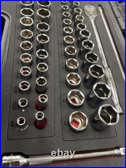 Snap-On 51 PIECE 3/8 DRIVE 6 POINT METRIC SAE GENERAL SERVICE SET SS203507