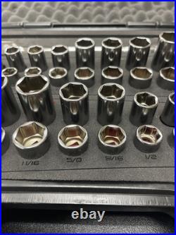 Snap-On 51 PIECE 3/8 DRIVE 6 POINT METRIC SAE GENERAL SERVICE SET SS203507