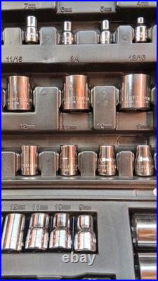 Vtg Craftsman 82pc Ee Series 1/4,3/8, & 1/2 Drive Metric/sae Socket Set
