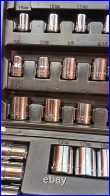Vtg Craftsman 82pc Ee Series 1/4,3/8, & 1/2 Drive Metric/sae Socket Set
