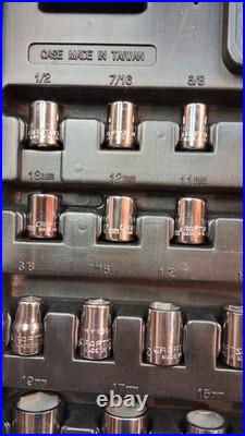 Vtg Craftsman 82pc Ee Series 1/4,3/8, & 1/2 Drive Metric/sae Socket Set