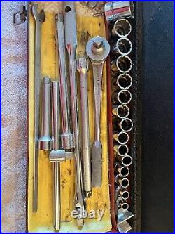 Williams 1/2 Socket Set 32 pieces In Very Good Shape With Box