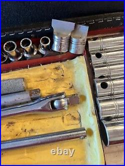 Williams 1/2 Socket Set 32 pieces In Very Good Shape With Box